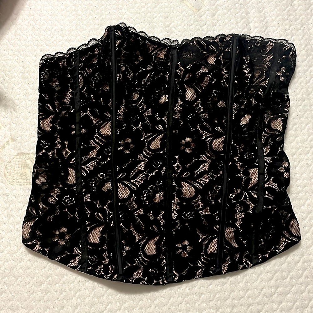 Boned & delicate lace boudoir lingerie zipper corset
